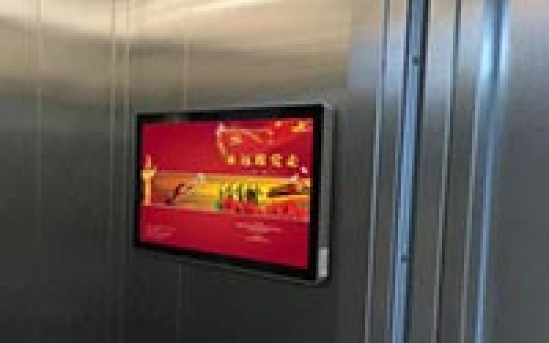 電梯廣告機是怎么實現聯網功能的